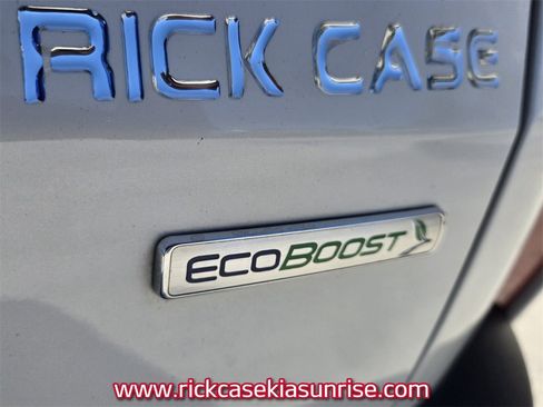 Used 2020 Ford Escape SE image 17