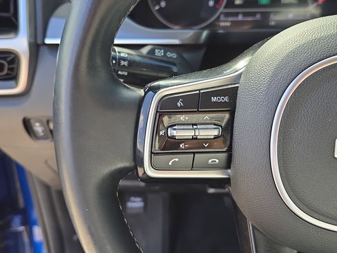Certified 2022 Kia Sorento S FWD image 31