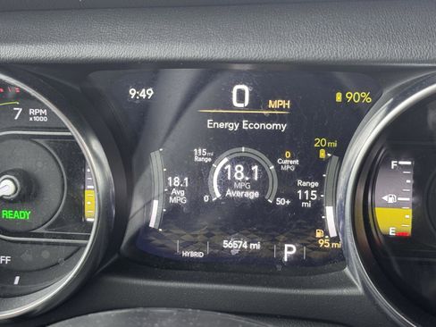 Used 2022 Jeep Wrangler Unlimited Sahara w/ Cold Weather Group image 11