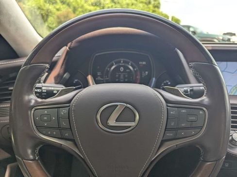 Used 2018 Lexus LS 500 w/ Interior Upgrade Package RWD image 26