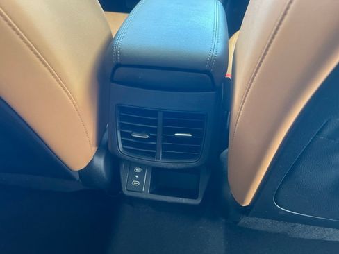 Certified 2025 Kia Seltos EX w/ EX Sunroof Package AWD/4WD image 20