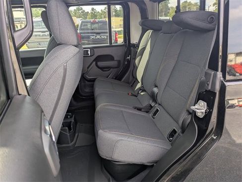 New 2025 Jeep Gladiator Sport image 14