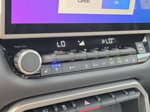 New 2026 Toyota Tundra Platinum AWD/4WD image 16