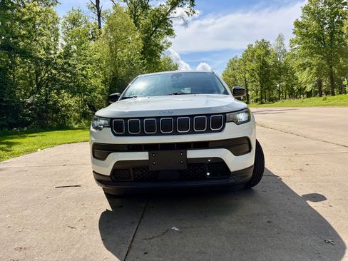 Used 2022 Jeep Compass Sport FWD image 6