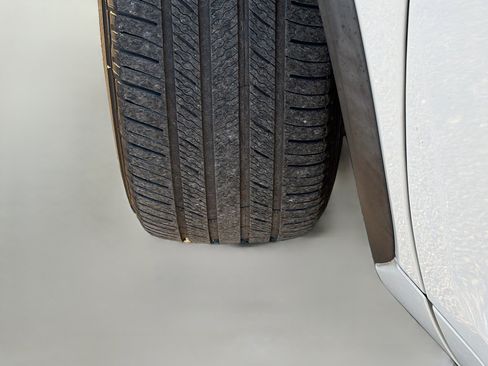 Used 2021 Toyota Highlander Limited image 44