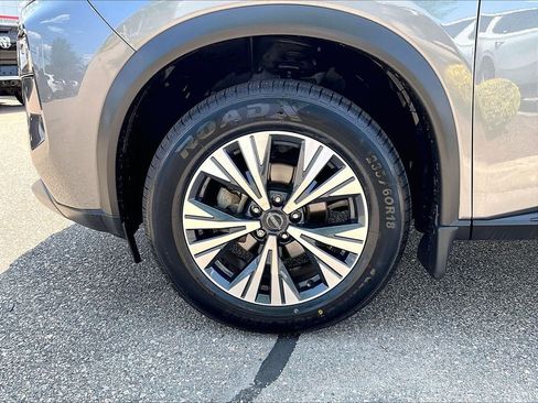 Used 2023 Nissan Rogue SV w/ SV Premium B Package AWD/4WD image 7