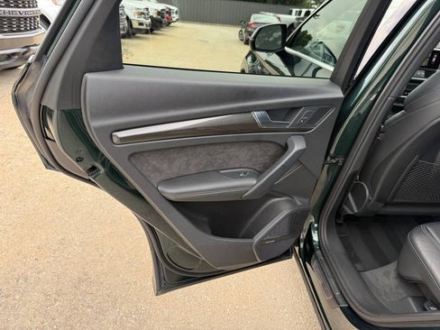 Used 2018 Audi SQ5 Premium Plus w/ S Sport Package AWD/4WD image 15