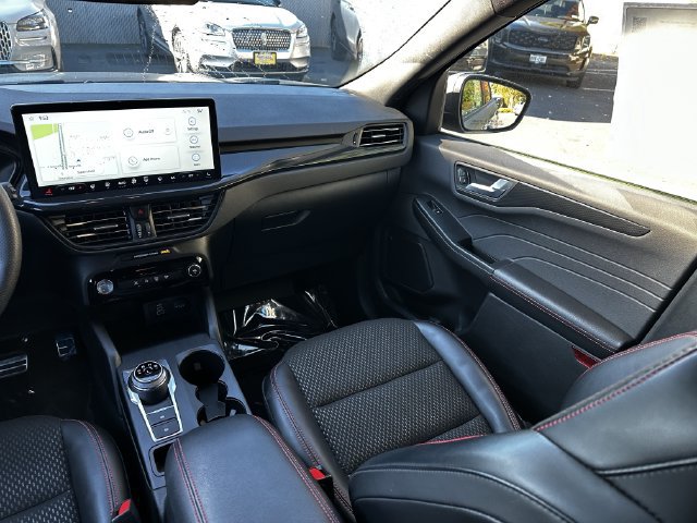 Certified 2024 Ford Escape ST-Line w/ Tech Pack #1 AWD/4WD image 17