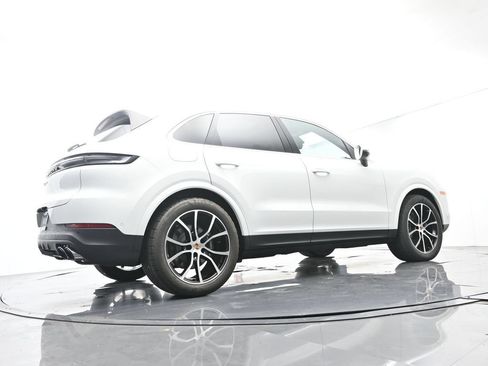 Certified 2026 Porsche Cayenne AWD/4WD image 49
