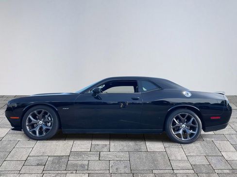 Used 2019 Dodge Challenger R/T image 4