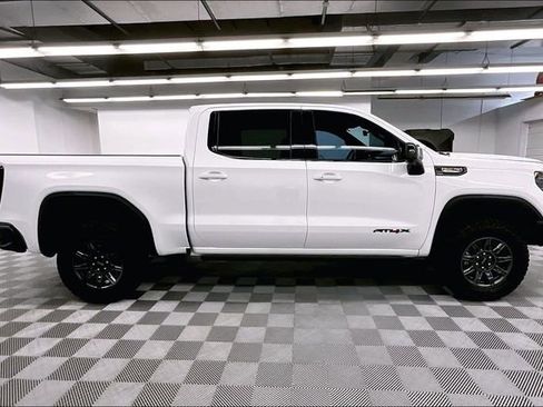 Used 2024 GMC Sierra 1500 AT4X AWD/4WD image 15