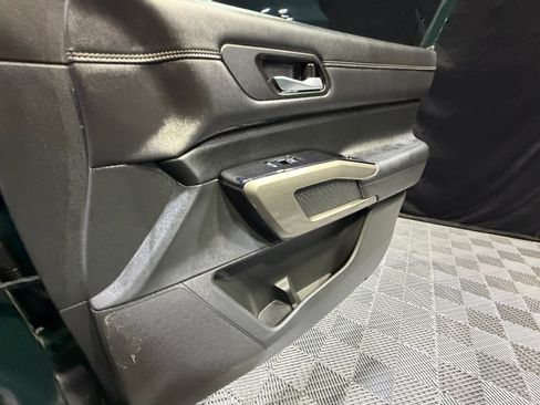 Used 2023 Nissan Pathfinder Platinum image 16