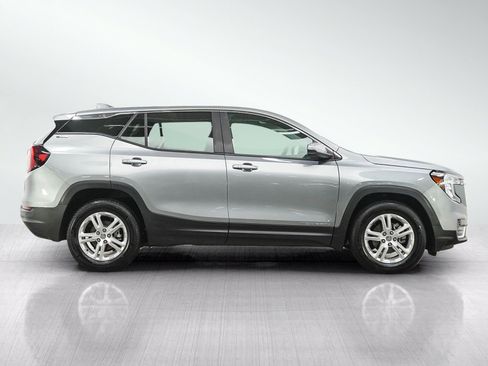 Used 2024 GMC Terrain SLE FWD image 6