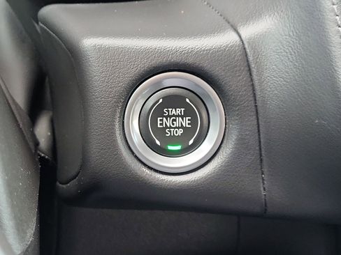 Used 2022 Chevrolet Tahoe Z71 w/ Luxury Package image 28