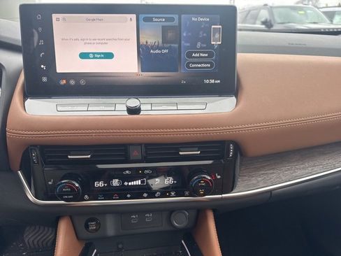 Used 2024 Nissan Rogue Platinum w/ Platinum Premium Package image 9