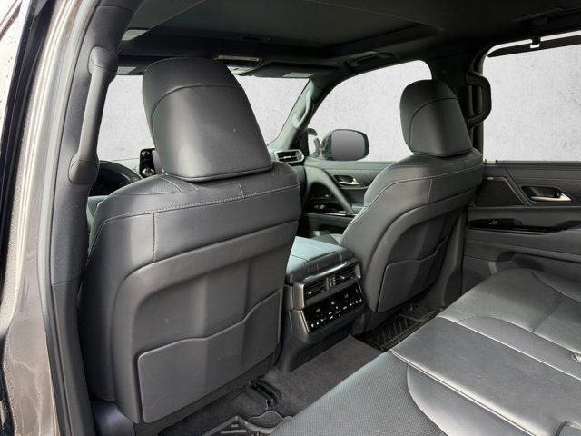 Used 2026 Lexus LX 600 4WD w/ Appearance Package image 16