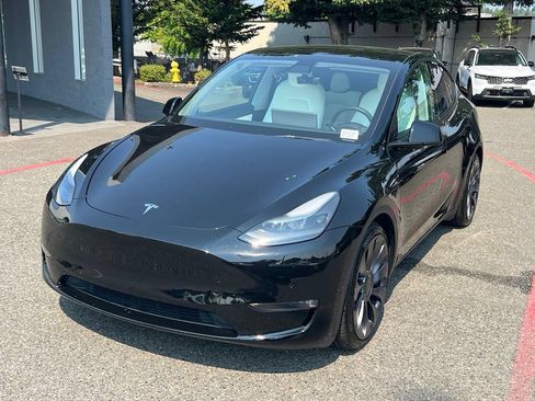 Used 2022 Tesla Model Y Performance AWD/4WD image 5