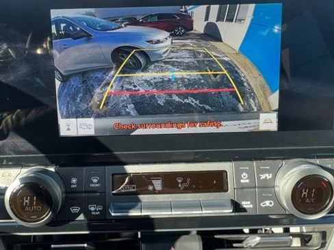 Used 2025 Toyota Grand Highlander AWD image 34