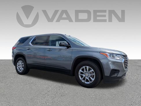 Used 2020 Chevrolet Traverse LS FWD image 3