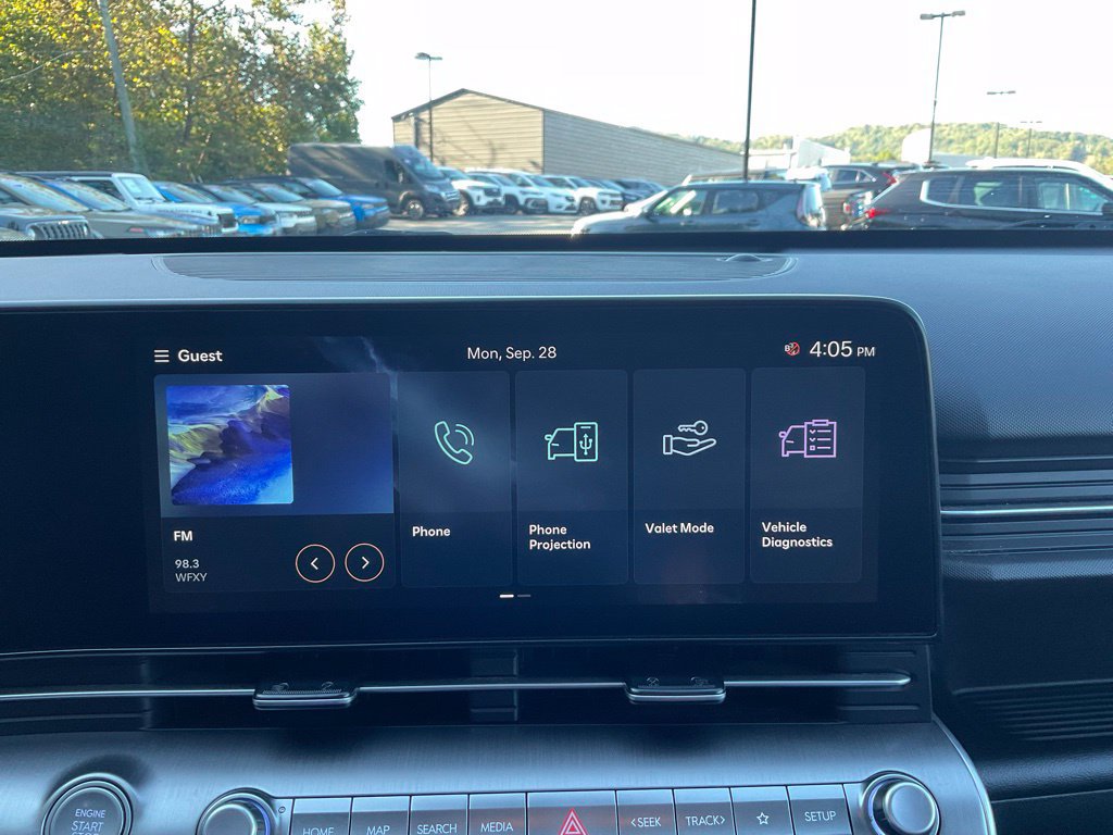 Used 2025 Hyundai Kona SEL AWD/4WD image 17