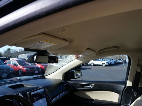 Used 2021 Ford Edge SEL w/ Cargo Accessory Package image 11