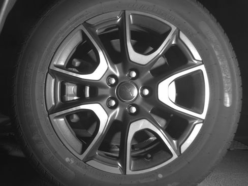 Used 2025 Jeep Compass Trailhawk image 12