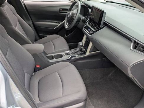 Used 2024 Toyota Corolla Cross LE FWD image 20