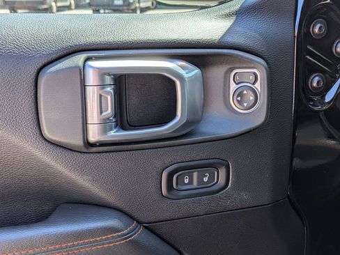 Used 2023 Jeep Gladiator Mojave w/ LED Lighting Group AWD/4WD image 11