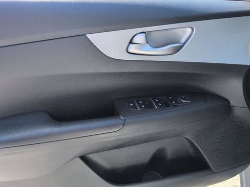 Used 2023 Kia Forte LXS w/ LXS Technology Package FWD image 9