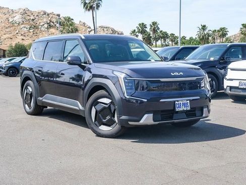 New 2026 Kia EV9 Wind image 2
