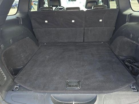 Used 2012 Jeep Grand Cherokee Laredo w/ Laredo E Group image 20