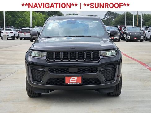 New 2026 Jeep Grand Cherokee L 2WD image 2