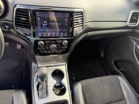 Used 2019 Jeep Grand Cherokee Altitude AWD/4WD image 35