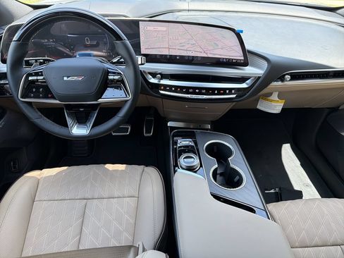 New 2026 Cadillac Lyriq V w/ Exterior Carbon Fiber Package AWD/4WD image 13