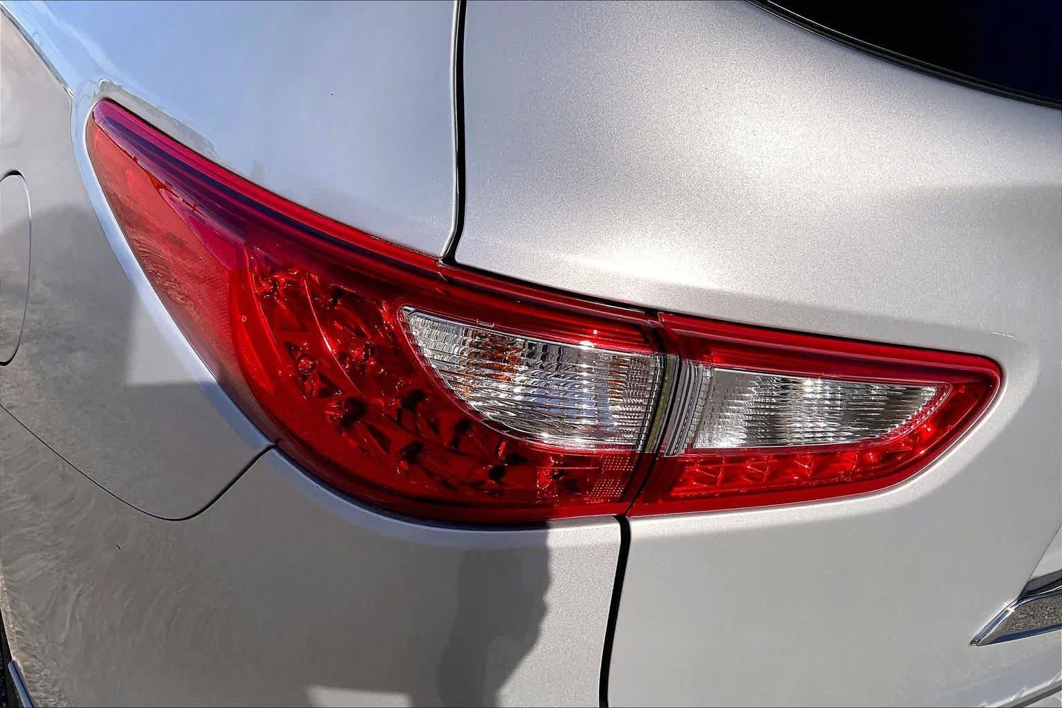 Used 2013 INFINITI JX35 AWD w/ Premium Pkg image 27