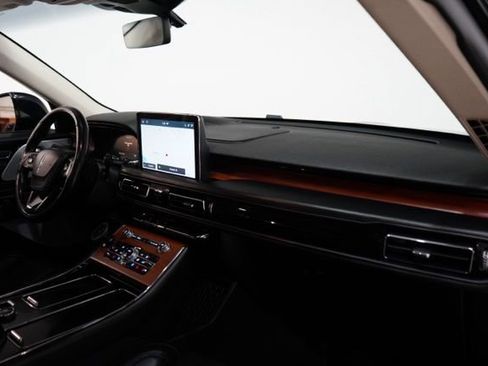Used 2020 Lincoln Aviator Grand Touring w/ Equipment Group 302A image 17