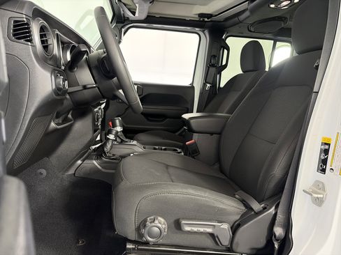 Used 2023 Jeep Wrangler Unlimited Sport AWD/4WD image 6