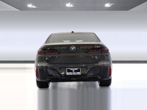 New 2026 BMW 740i image 9
