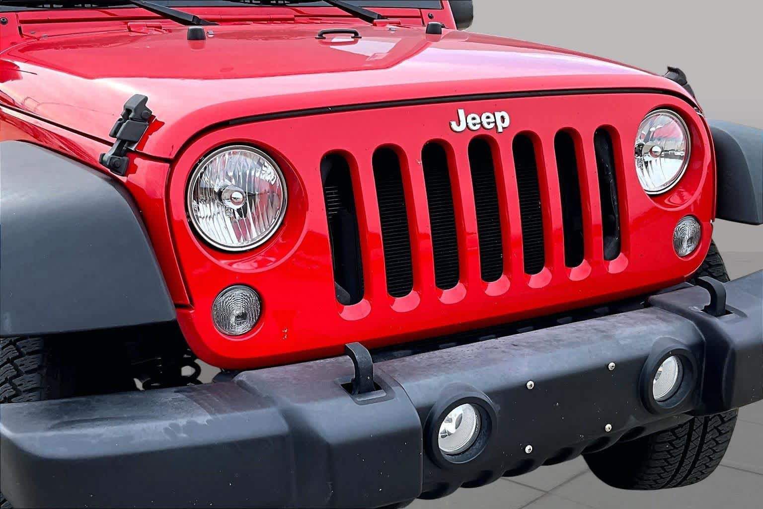 Used 2016 Jeep Wrangler Sport w/ Connectivity Group AWD/4WD image 27