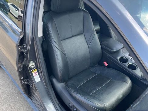 Used 2013 Toyota Avalon Limited image 7