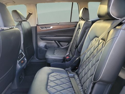 Used 2024 Volkswagen Atlas SEL Premium R-Line AWD/4WD image 12
