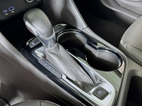 Used 2024 Buick Encore GX Sport Touring image 14