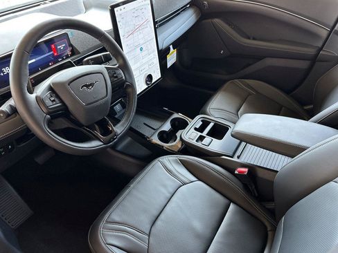 New 2025 Ford Mustang Mach-E Premium image 7