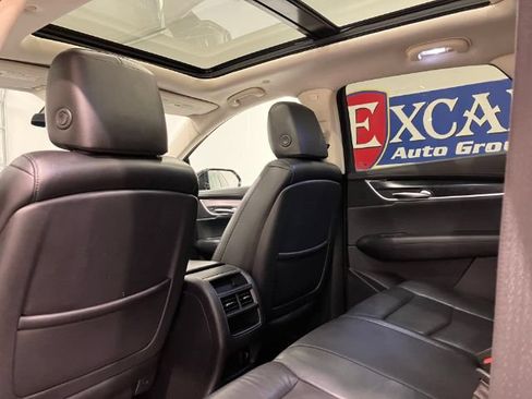 Used 2017 Cadillac XT5 Luxury FWD image 40