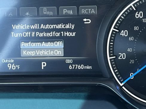 Used 2023 Toyota Venza XLE AWD/4WD image 14
