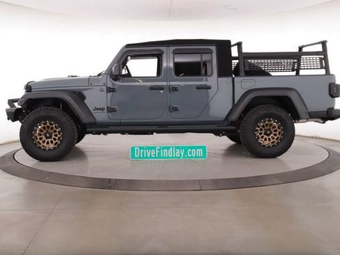 Used 2024 Jeep Gladiator Sport AWD/4WD image 9