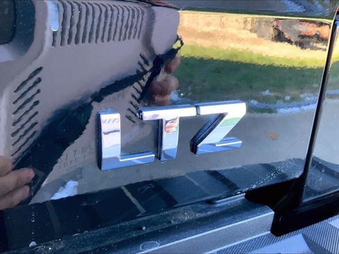 Used 2016 Chevrolet Silverado 1500 LTZ Z71 AWD/4WD image 4