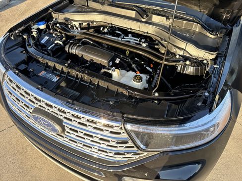 Used 2023 Ford Explorer Limited w/ Equipment Group 301A image 41