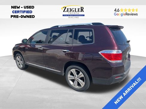 Used 2011 Toyota Highlander Limited w/ Tow Pkg AWD/4WD image 2