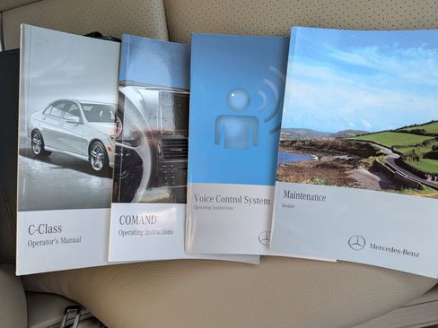 Used 2011 Mercedes-Benz C 300 Luxury image 33